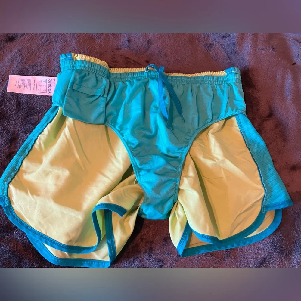 Reebok PlayDry Short with built-in brief & pocket - Picture 6 of 8